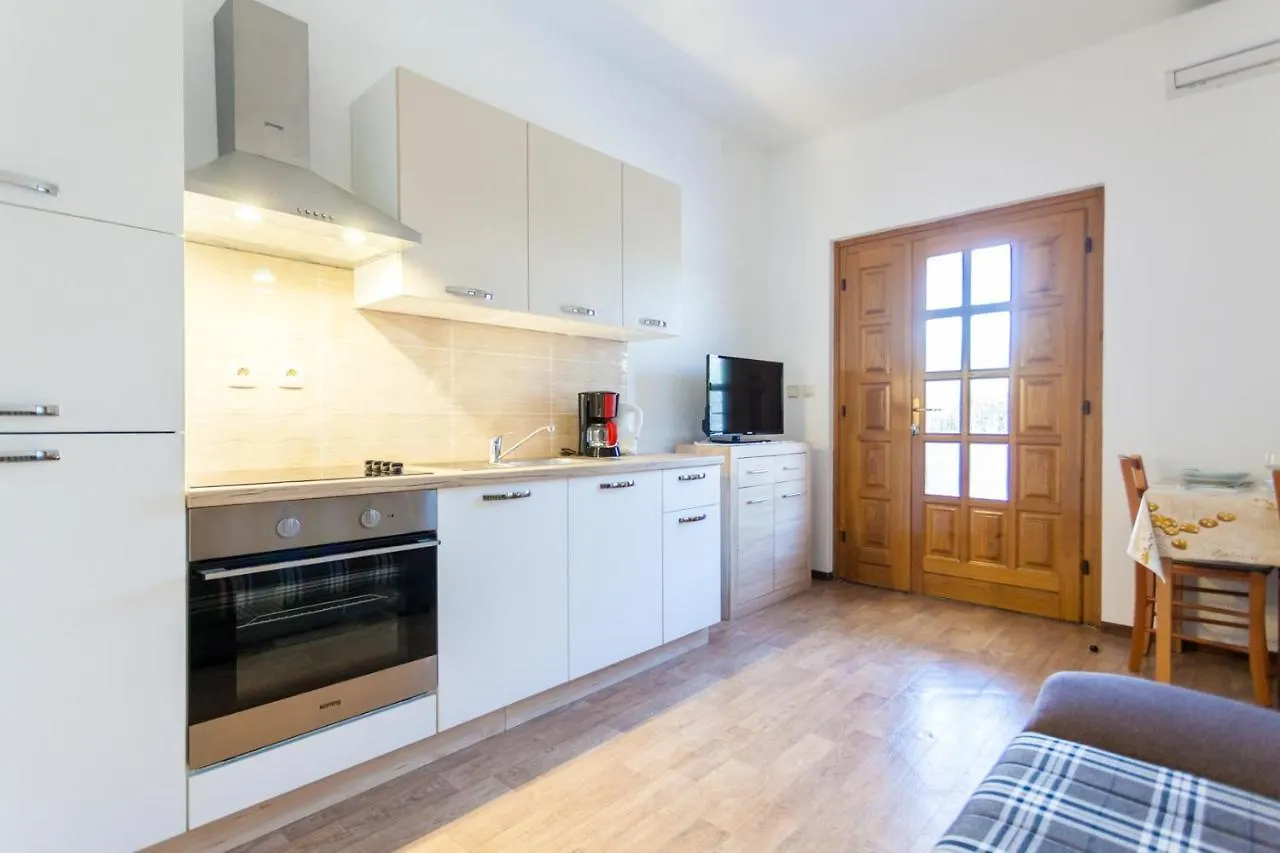 Pensiune Apartments Ivo Porat  Croaţia