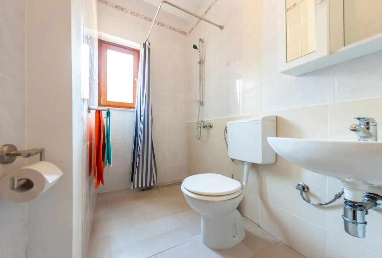 Apartments Ivo Porat  0*, Porat (Krk)