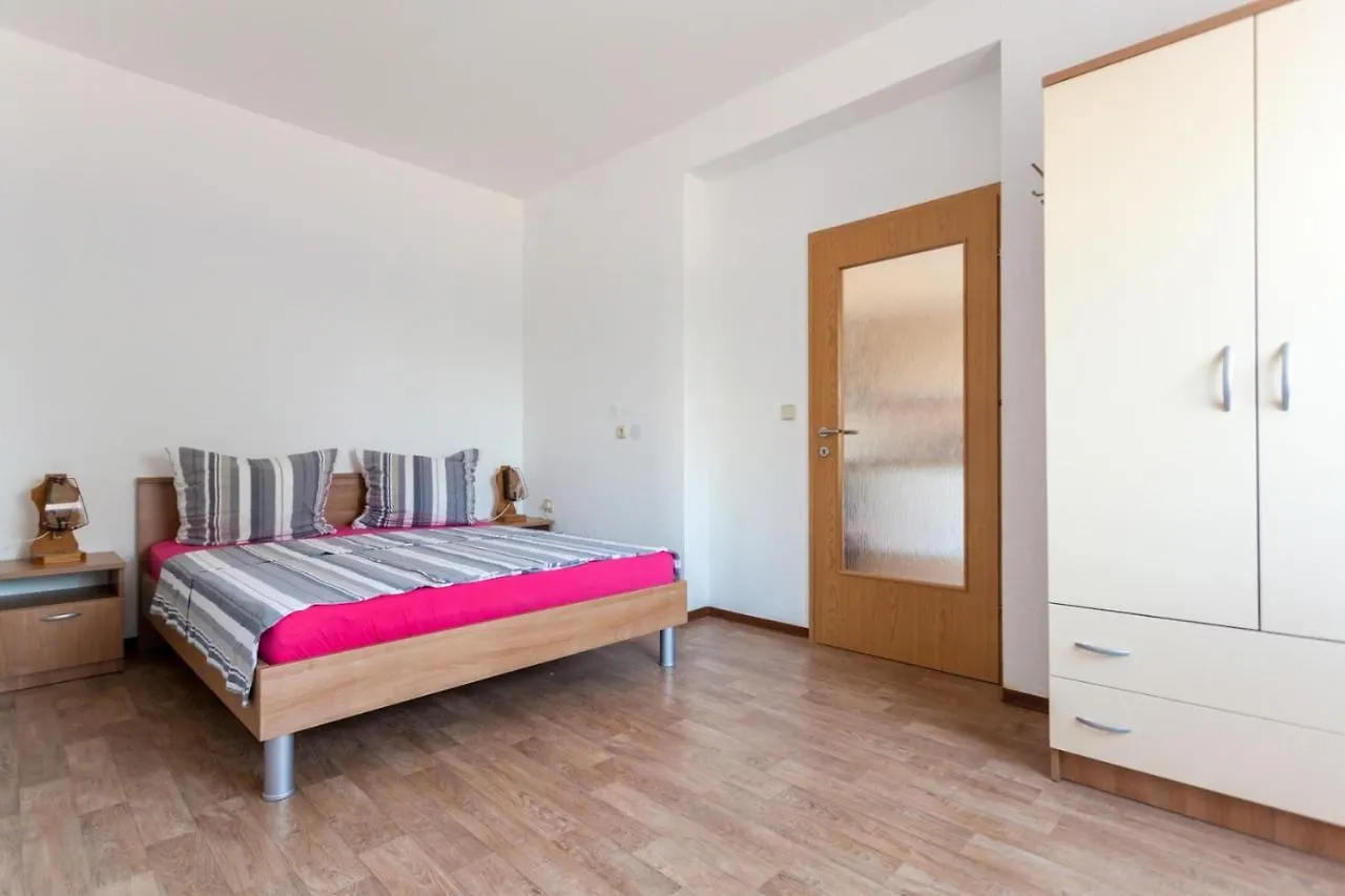 Apartments Ivo Porat  Porat (Krk)