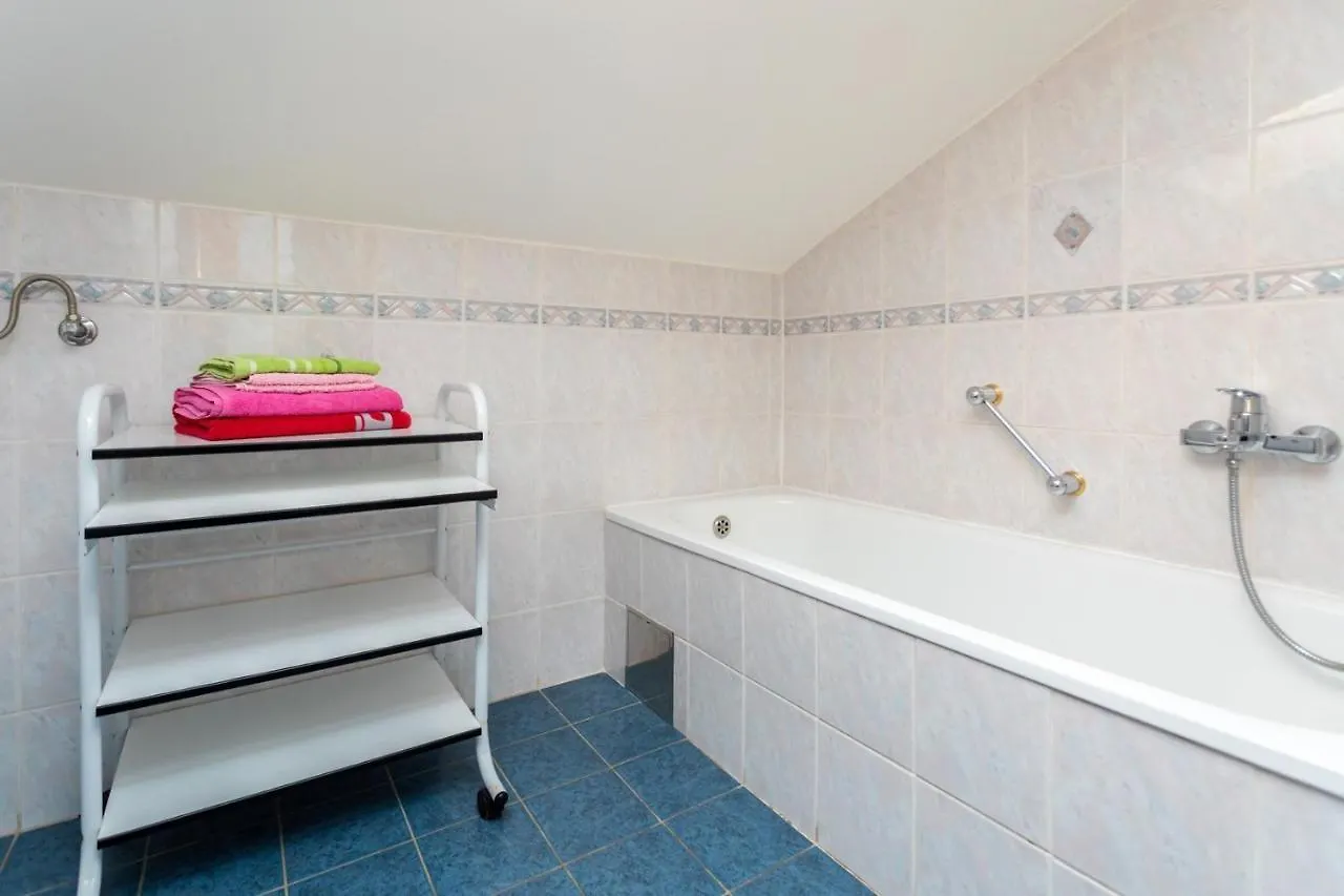 Apartments Ivo Porat  Croazia